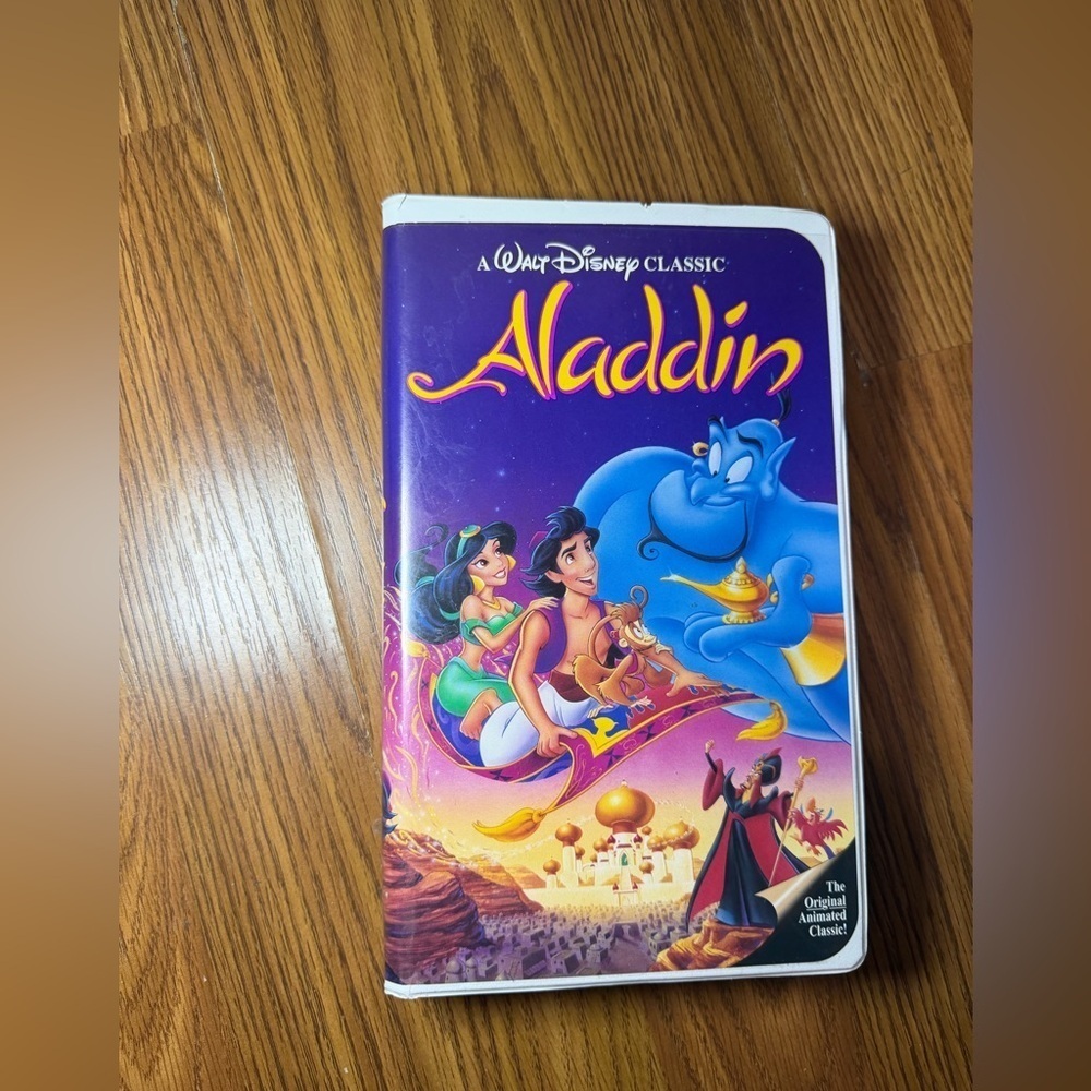 VTG Aladdin VHS tape in Walt Disney's Black Diamond Classic Edition RARE